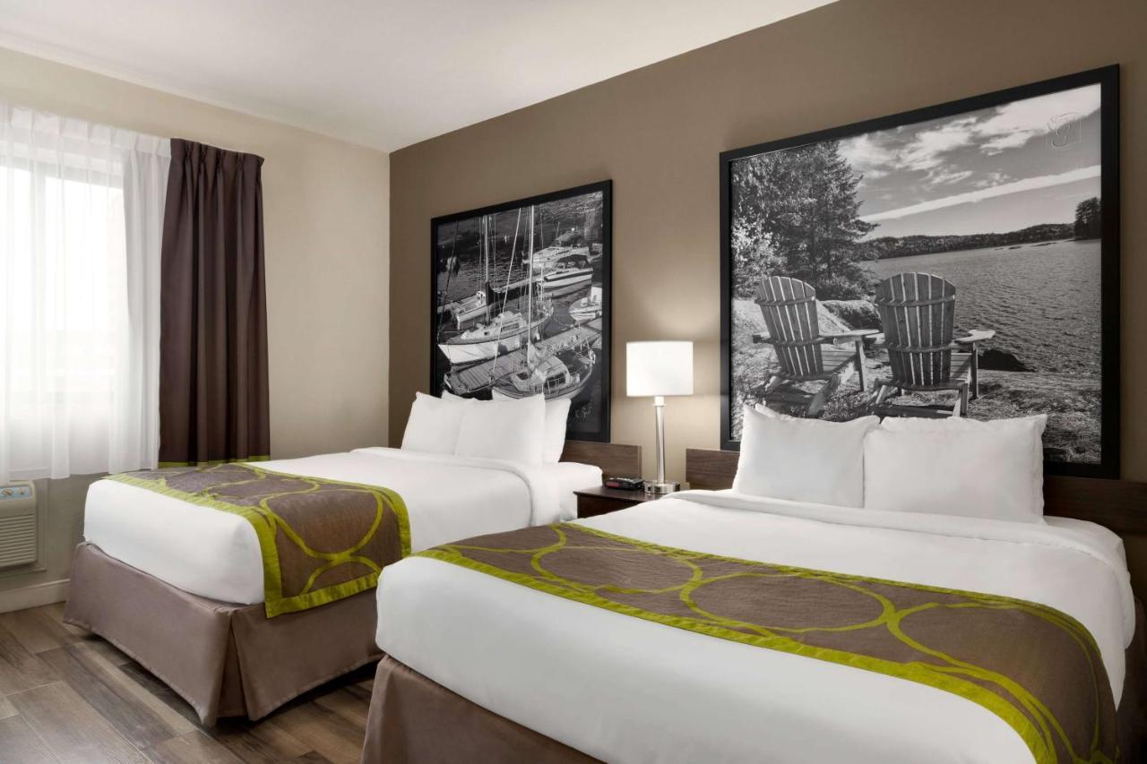 Super 8 By Wyndham Sarnia On Otel Dış mekan fotoğraf